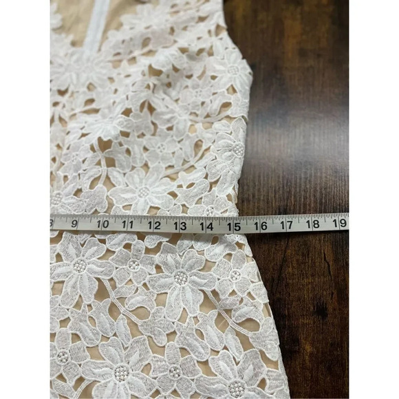 ANN TAYLOR LOFT WHITE SLEEVELESS  EYELET LACE DRESS BACK ZIP SZ. 6 MSRP $118 - Picture 9 of 11